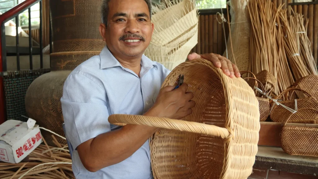 Water Hyacinth Basket OEM Production Vietnam water hyacinth basket OEM production in Vietnam factory